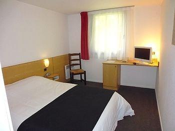 Hostellerie Des Enclos Guimiliau Εξωτερικό φωτογραφία