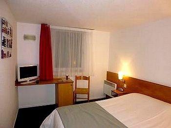 Hostellerie Des Enclos Guimiliau Εξωτερικό φωτογραφία